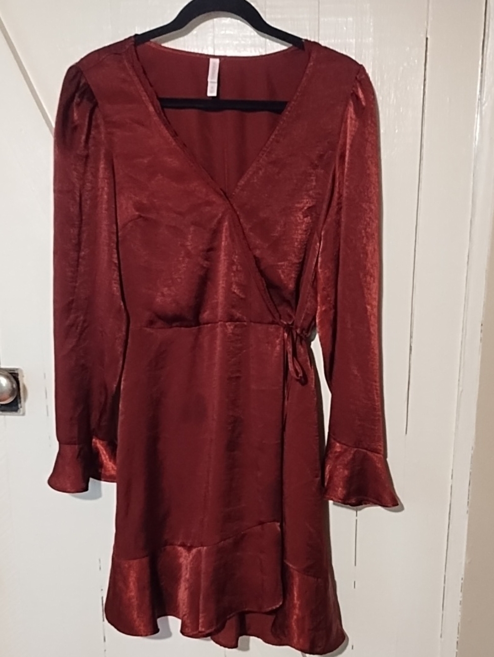 Xhilaration Shiny Deep Scarlet Faux Wrap Dress with Flounce Hem EUC Medium.